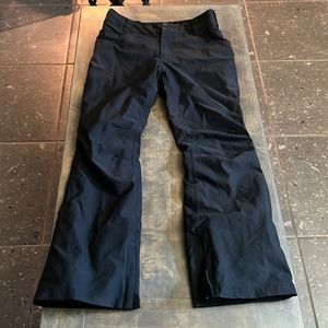 Aperture Technical 10000MM Waterproof
Snowboard Pants Women's Black Sz- Medium